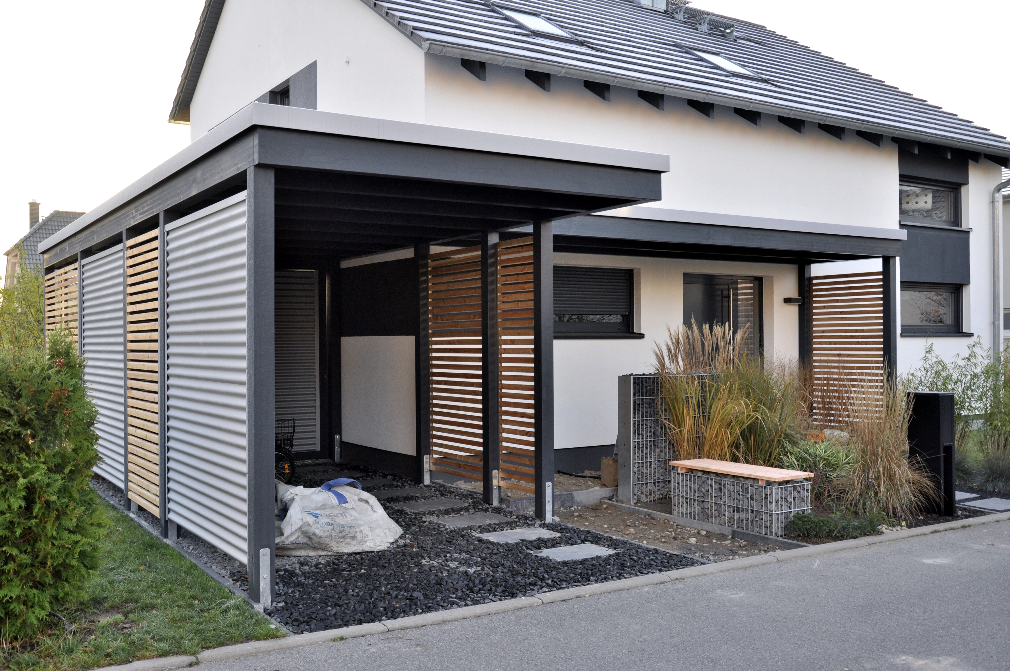 Moderne Einzelcarports im individuellen Design Carporthaus